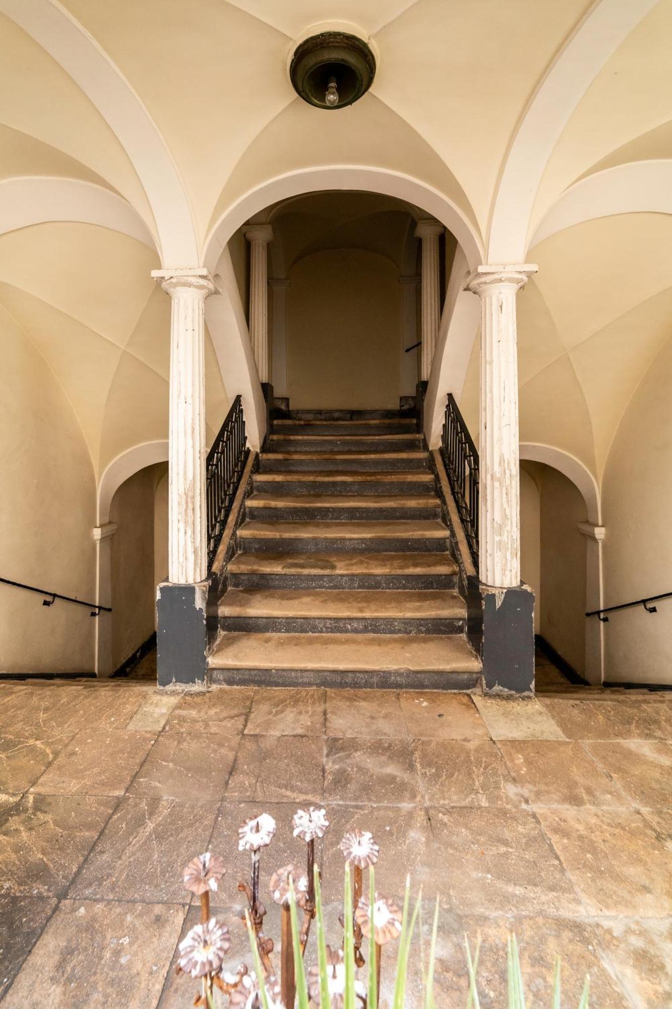 Dimora Storica Giostra Vecchia - Palazzo Grisolia 1809 โกเซนซา ภายนอก รูปภาพ