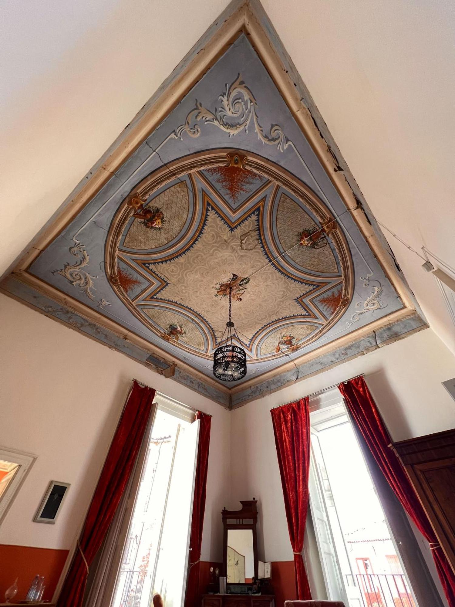 Dimora Storica Giostra Vecchia - Palazzo Grisolia 1809 โกเซนซา ภายนอก รูปภาพ