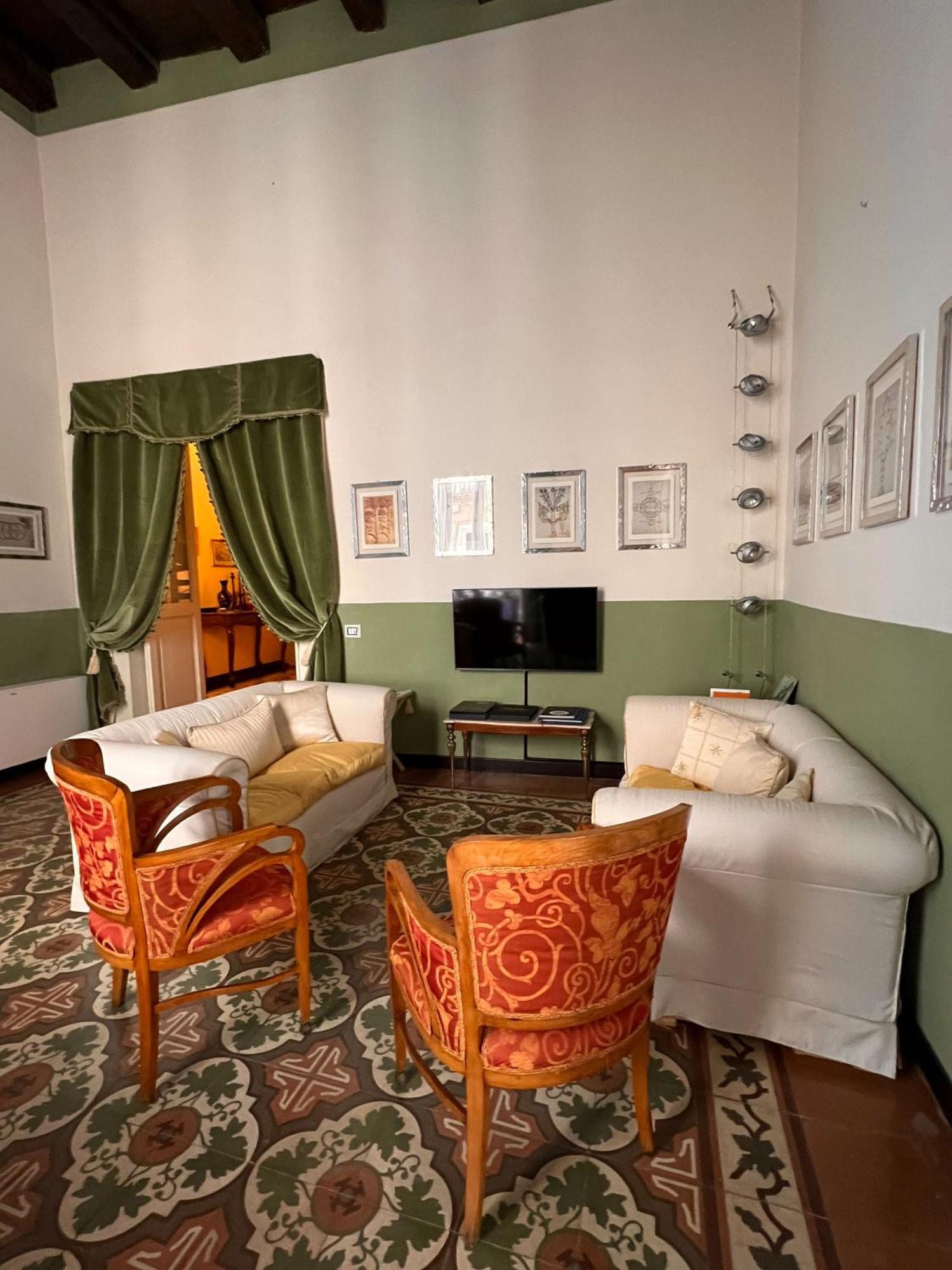Dimora Storica Giostra Vecchia - Palazzo Grisolia 1809 โกเซนซา ภายนอก รูปภาพ