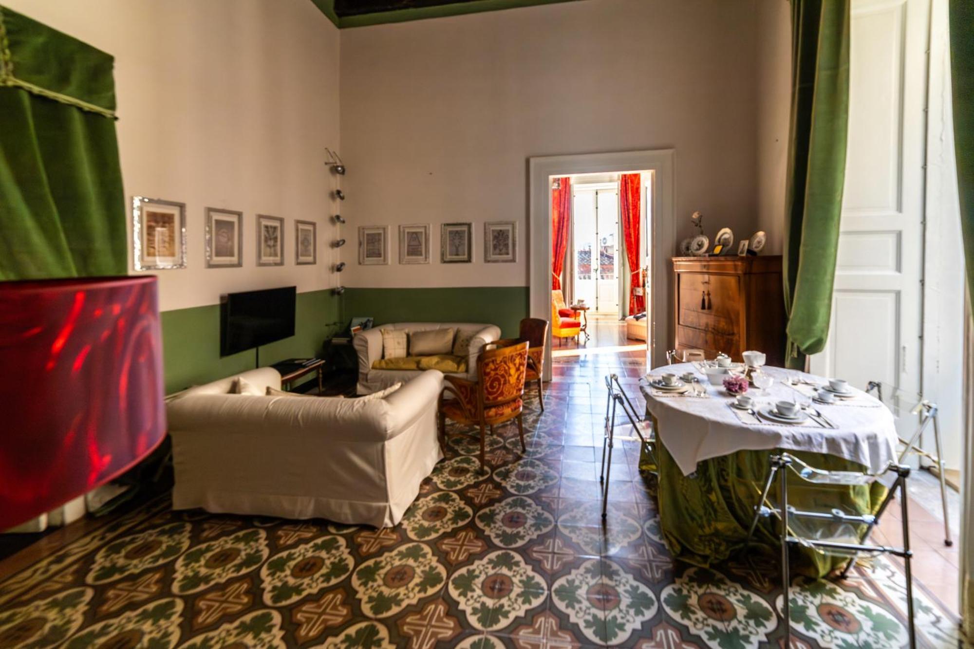 Dimora Storica Giostra Vecchia - Palazzo Grisolia 1809 โกเซนซา ภายนอก รูปภาพ