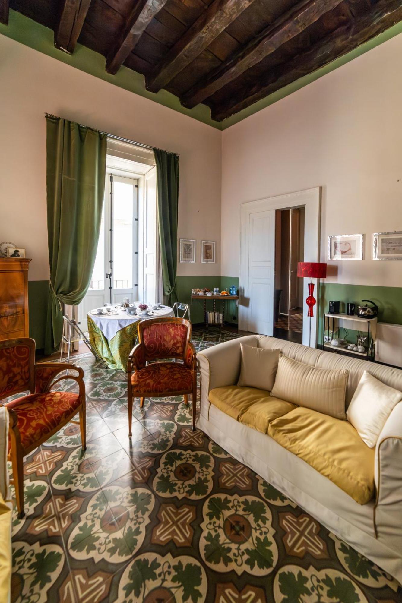 Dimora Storica Giostra Vecchia - Palazzo Grisolia 1809 โกเซนซา ภายนอก รูปภาพ