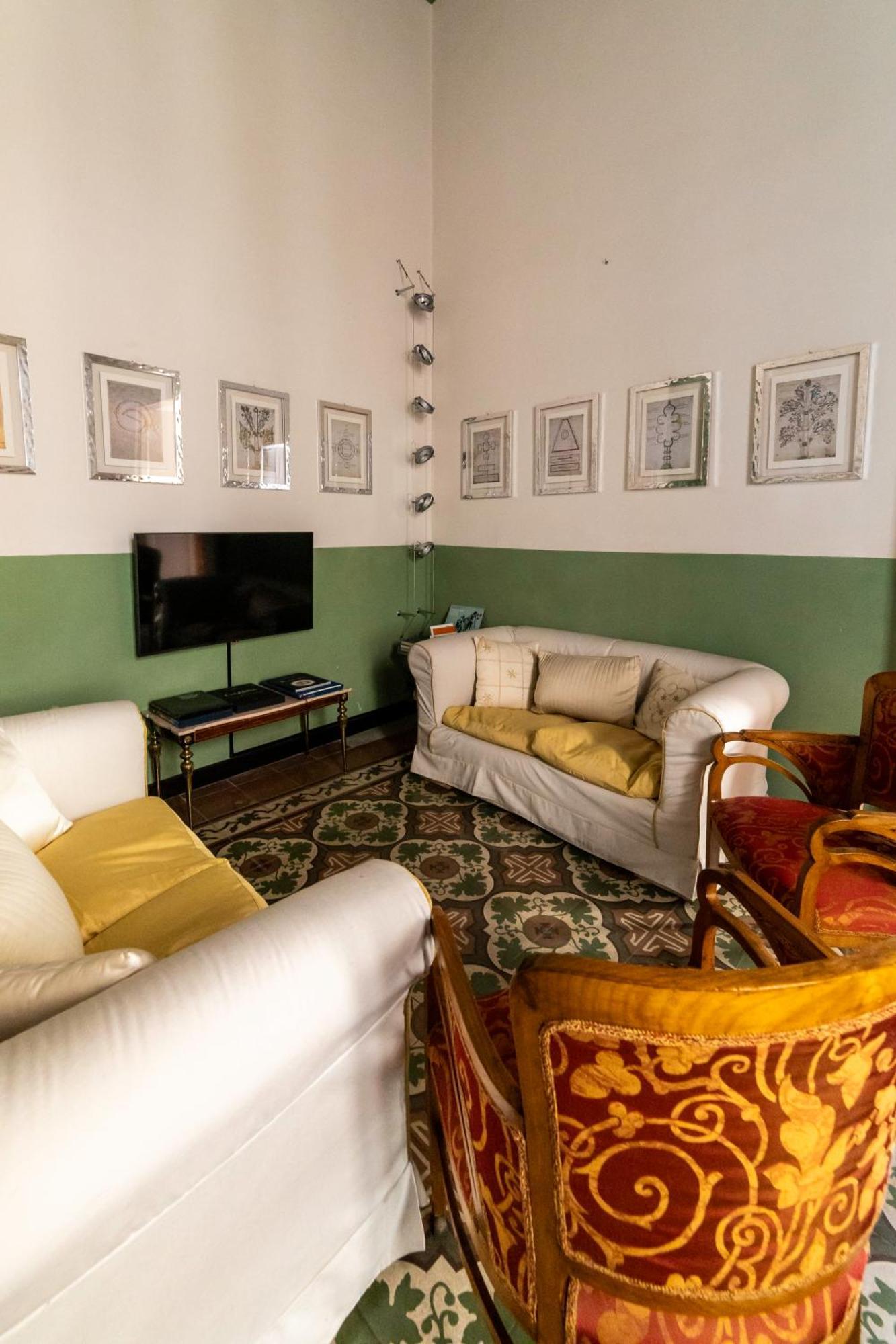 Dimora Storica Giostra Vecchia - Palazzo Grisolia 1809 โกเซนซา ภายนอก รูปภาพ